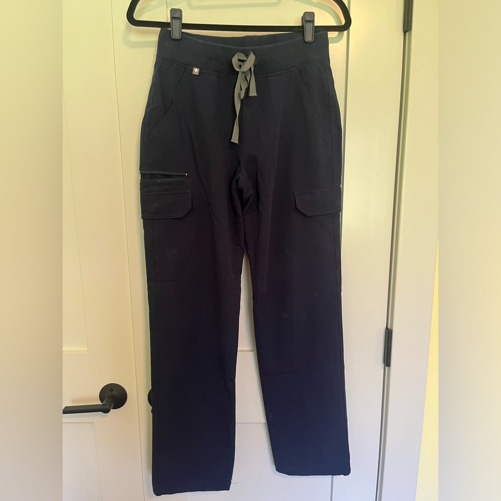 Figs discontinued Avadi Cargo Scrubs XS Blue